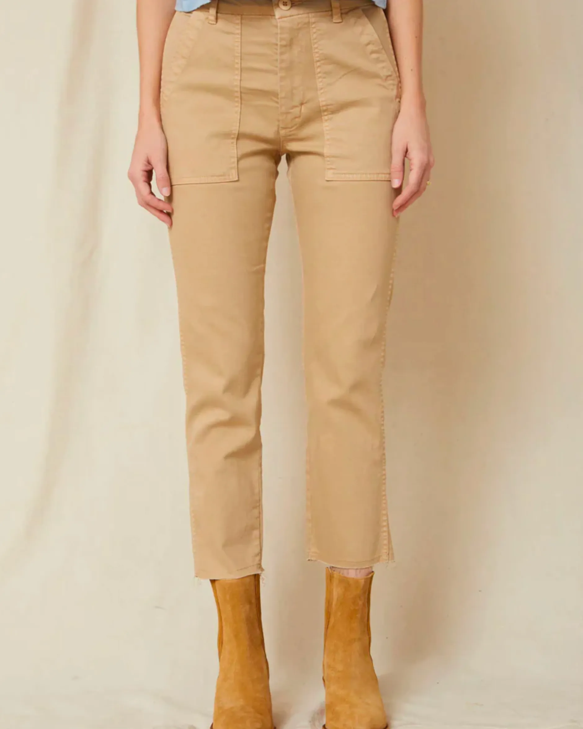 amo_easy_army_trouser_par_0.webp Pants | AMO Easy Army Trouser Parchment