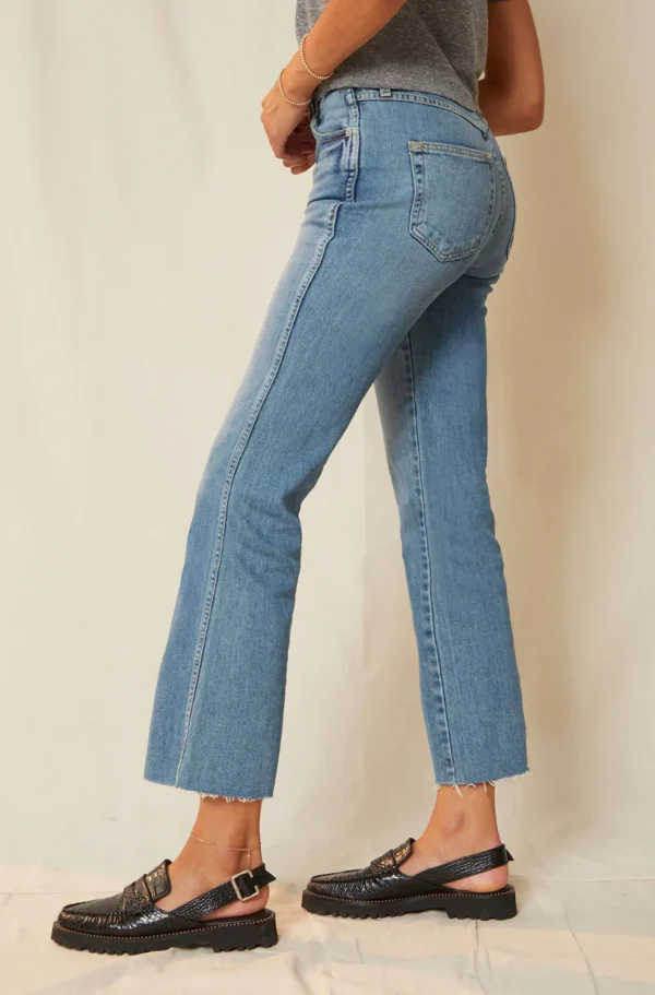 Denim | AMO High Rise Kick Crop Topanga