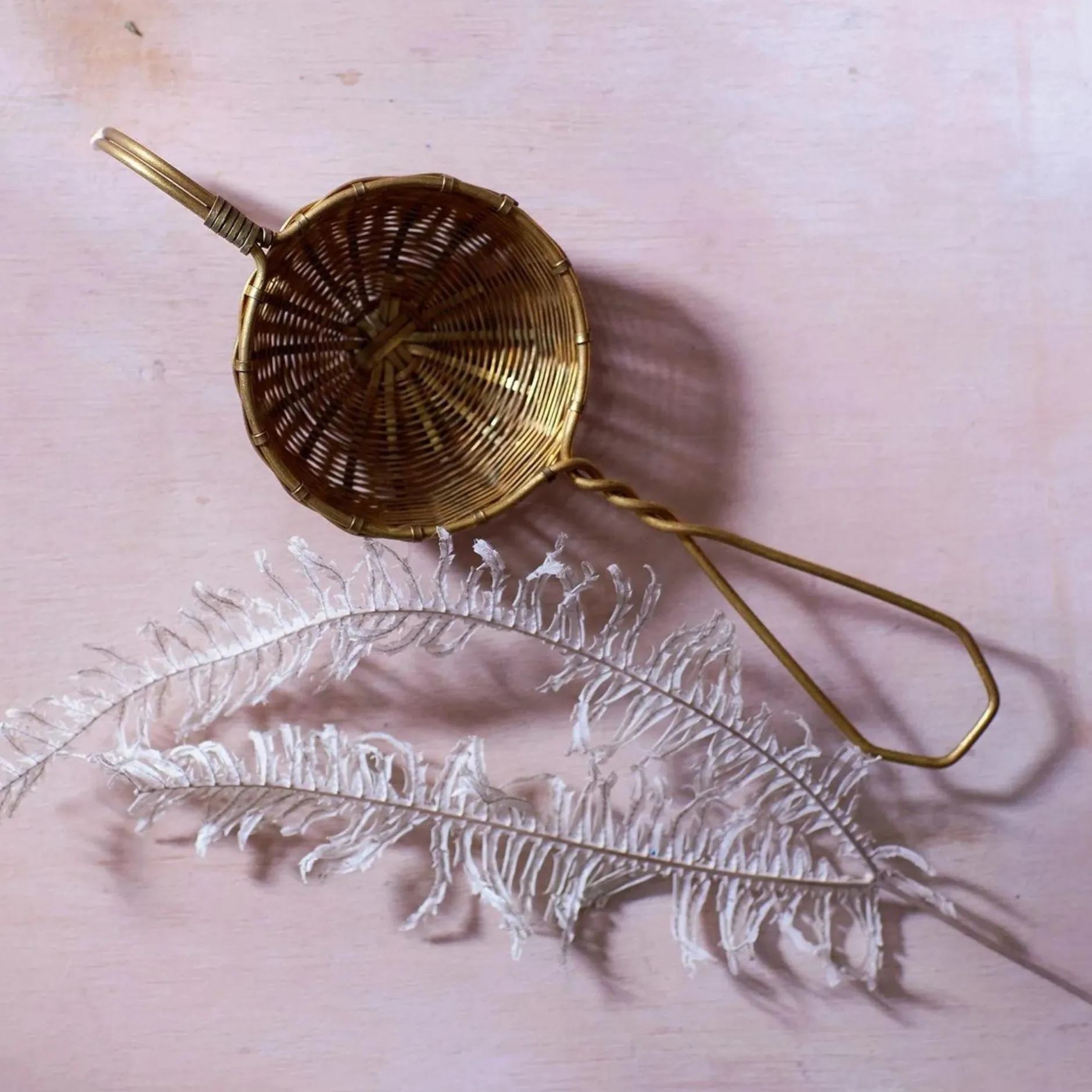 bellocq_brass_petite_bask_1.webp Provisions | Bellocq Brass Petite Basket Strainer