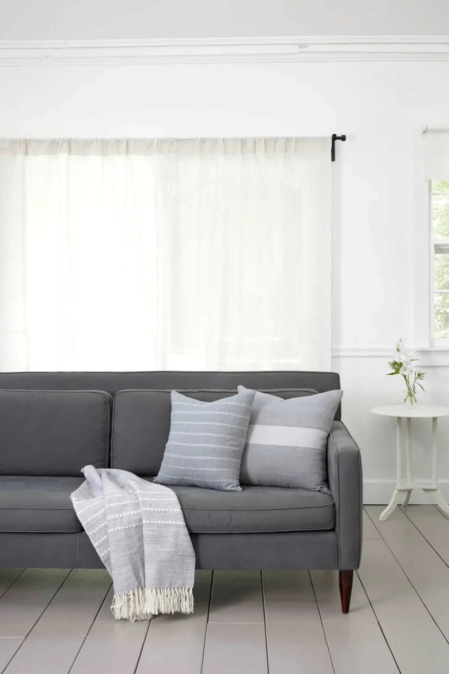 bole_road_berchi_pillow_m_2.webp Pillows | Bole Road Berchi Pillow Mist