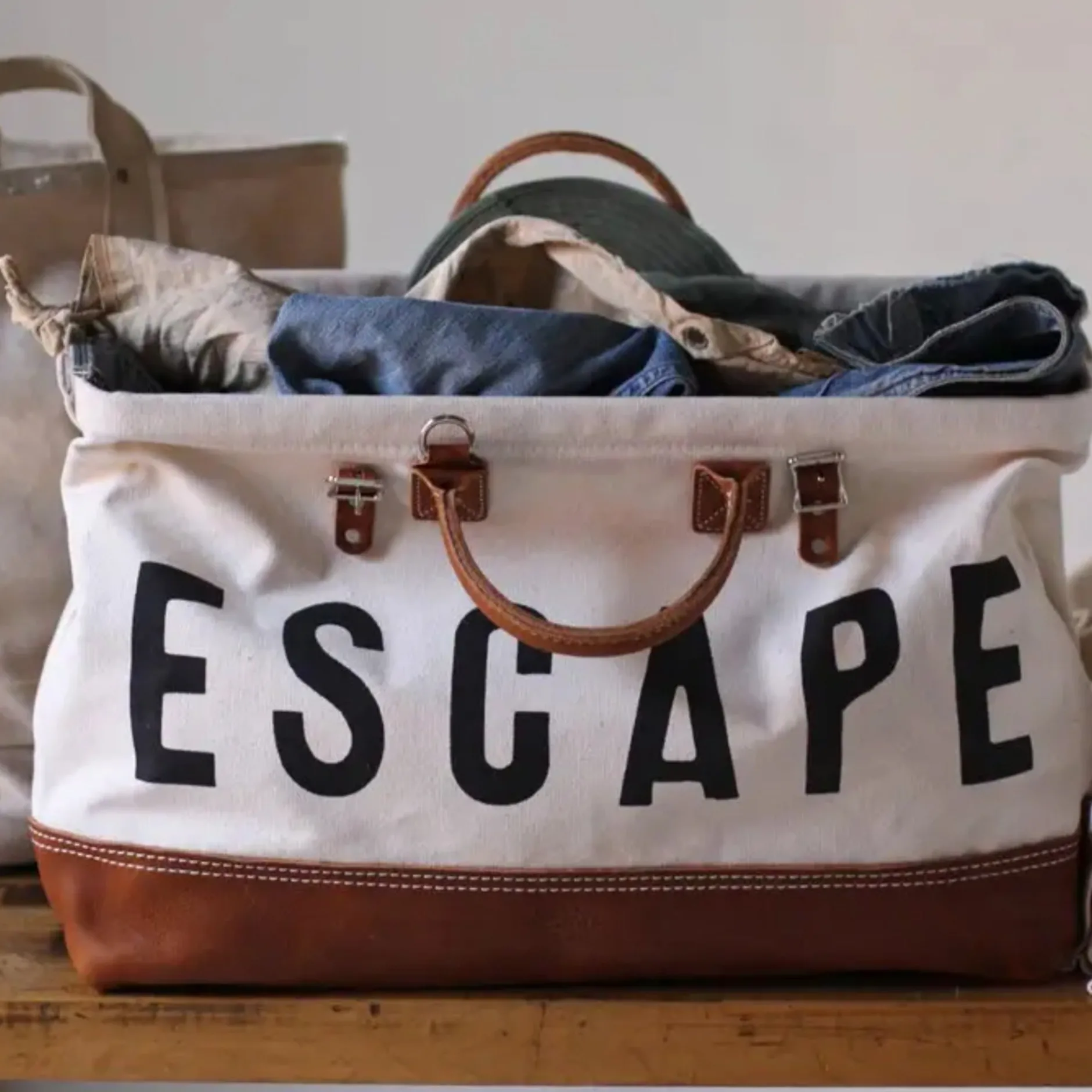 forestbound_escape_travel_0.webp Bags | Forestbound ESCAPE Traveler
