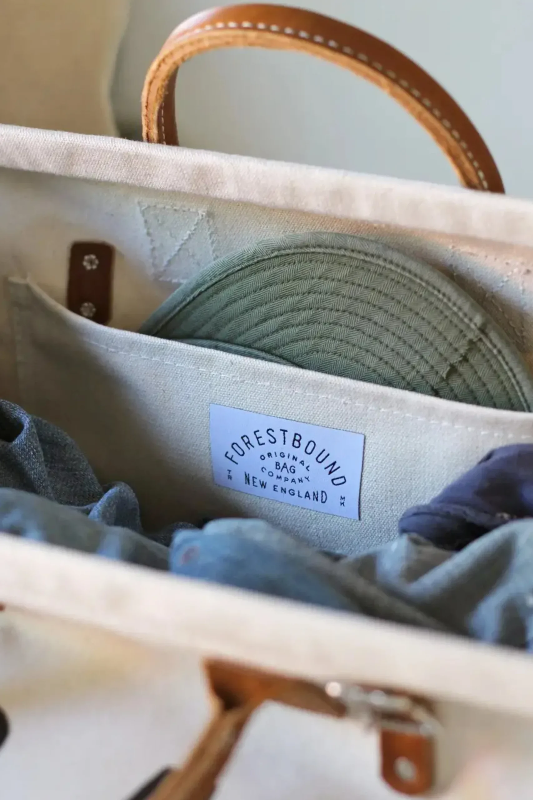 forestbound_escape_travel_3.webp Bags | Forestbound ESCAPE Traveler