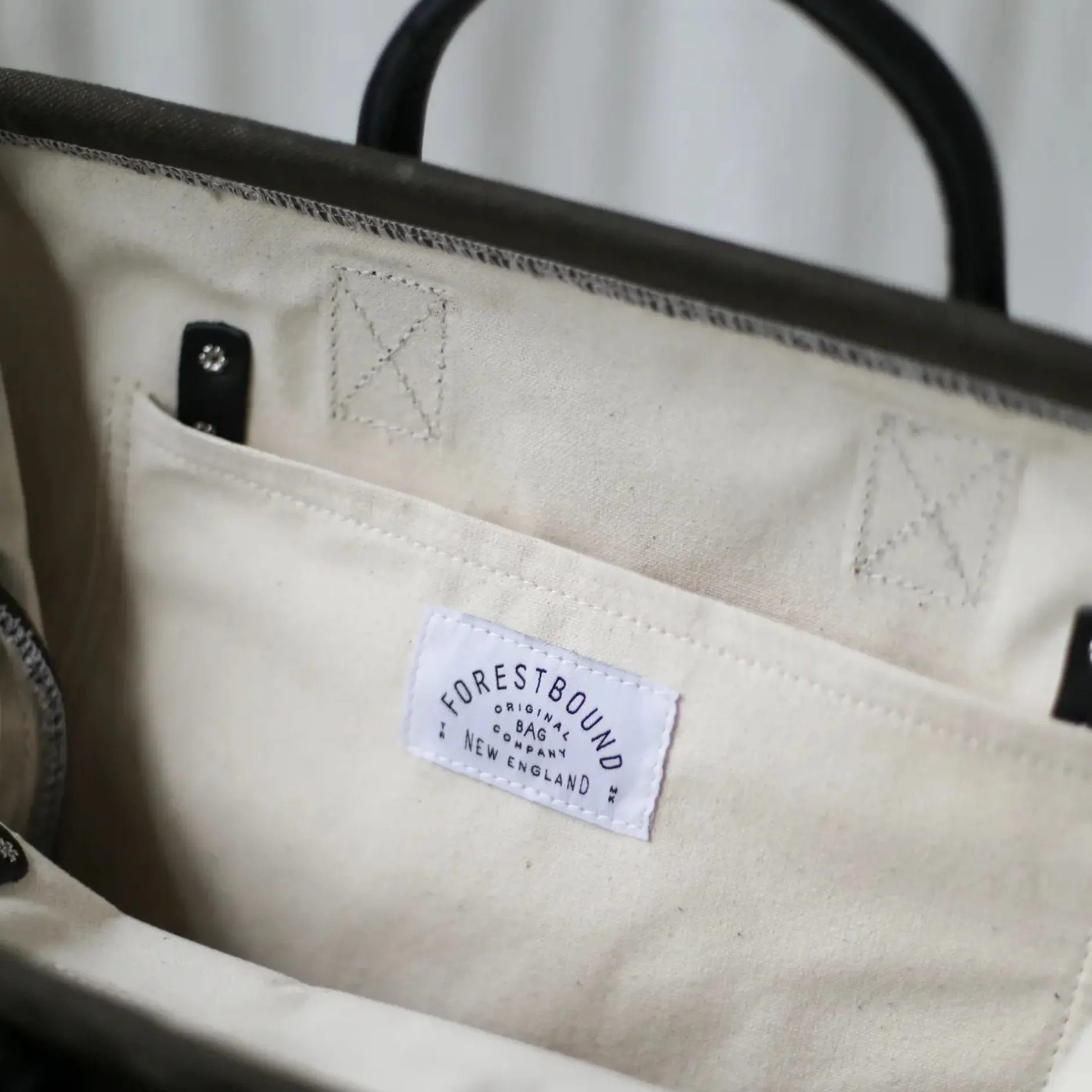 forestbound_escape_travel_5.webp Bags | Forestbound ESCAPE Traveler