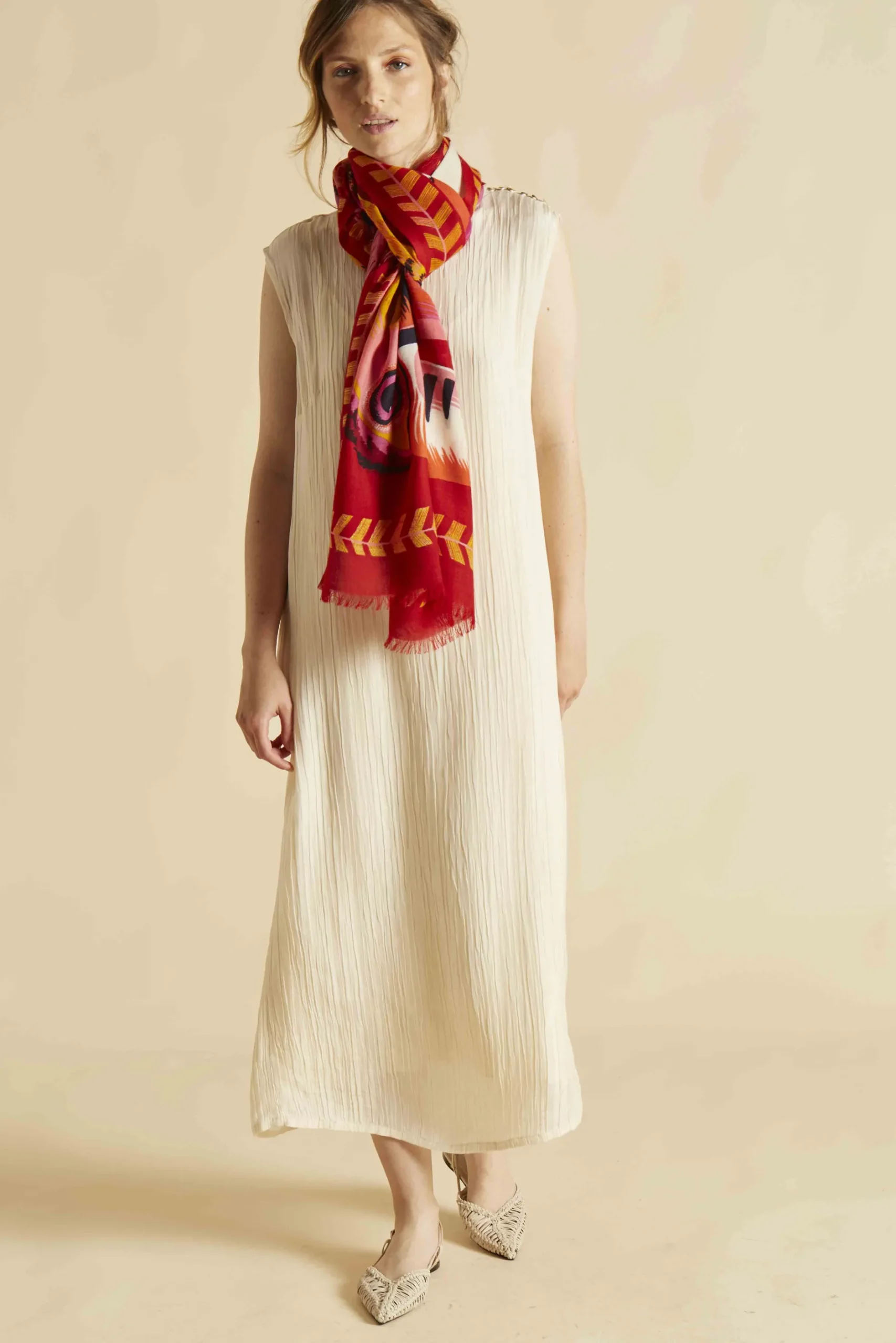 inoui_editions_scarf__tou_2.webp Scarves | Inoui Editions Scarf 70 Toucan Red