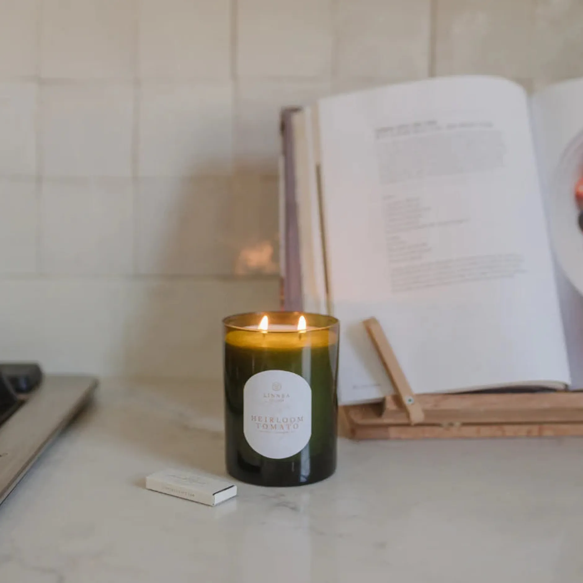 linneas_lights_double_wic_1.webp Candles | Linnea's Lights Linnea's Lights Double Wick Candle Heirloom Tomato