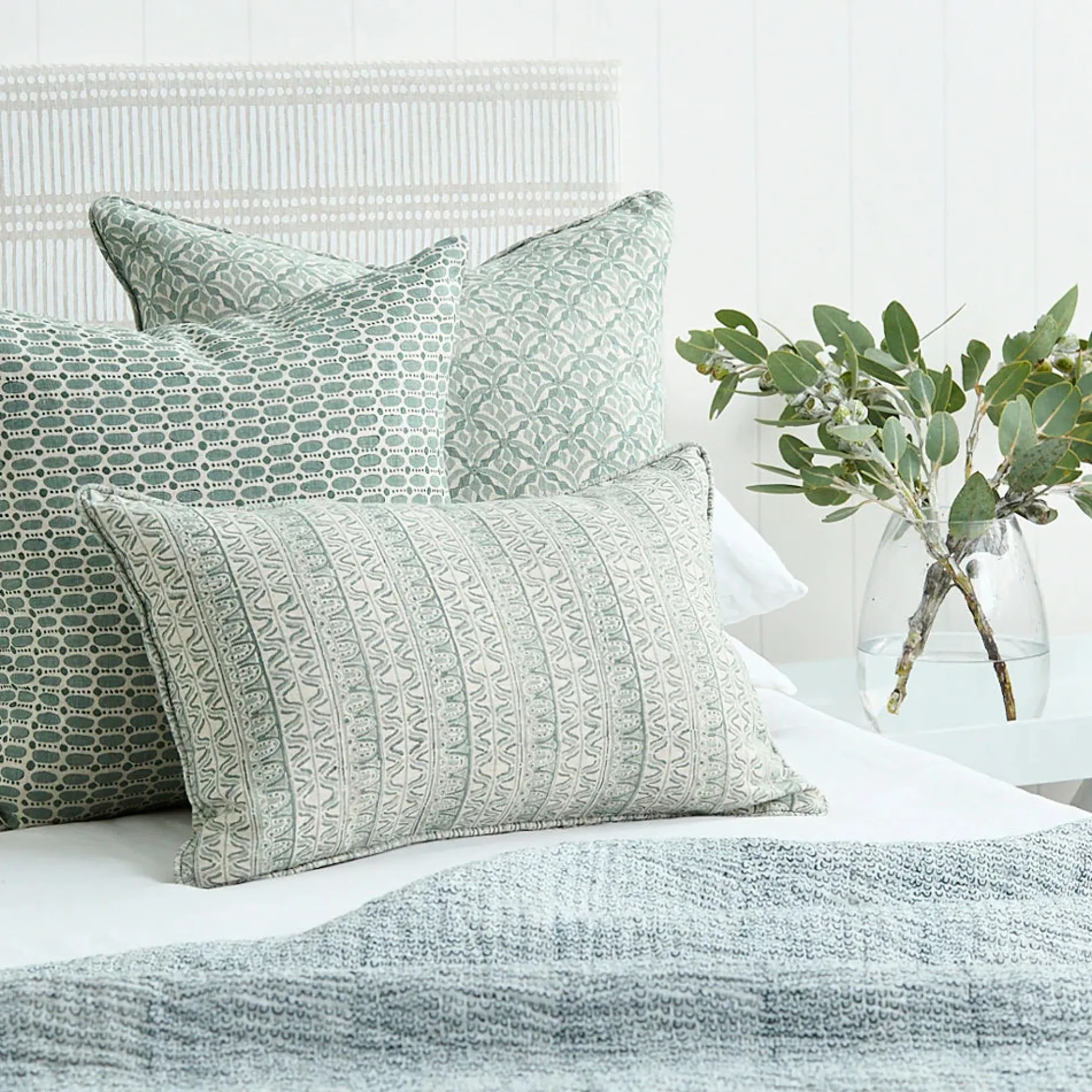 walter_g_corfu_celadon_li_3.webp Pillows | Walter G Corfu Celadon Linen Cushion