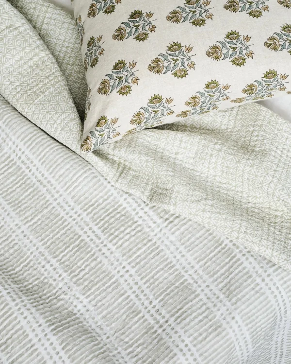 Quilts + Coverlets | Walter G Dash Dot Quilt