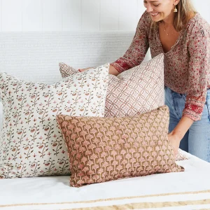 Pillows | Walter G Rangoli Musk linen cushion