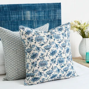 Pillows | Walter G Rangoli Riviera linen cushion